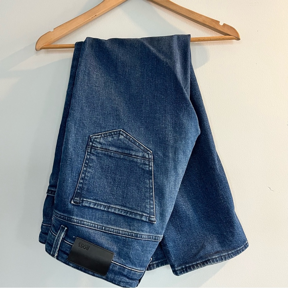 Men’s Hugo BOSS Straight-Leg Dark Blue Denim Jeans Size 36/30